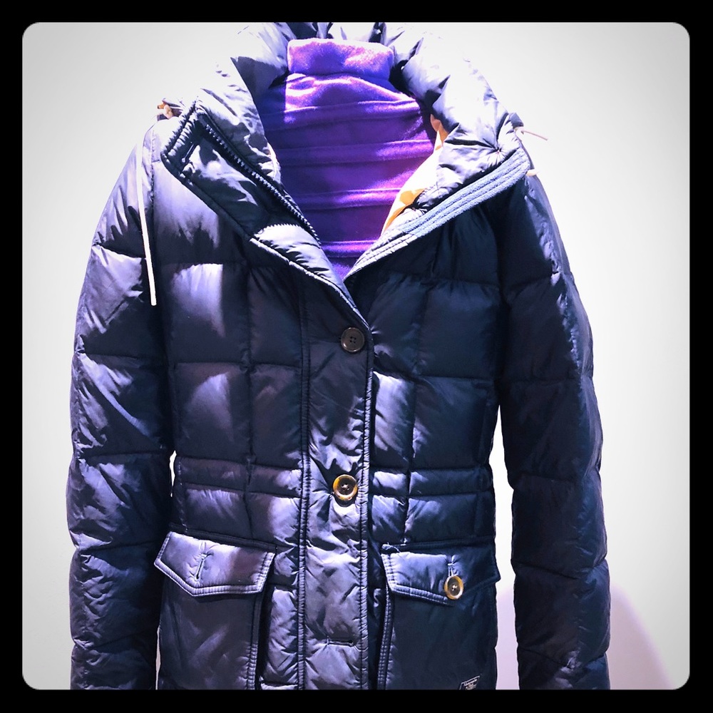 Abercrombie Down Puffer Hooded Parka Women’s XS.